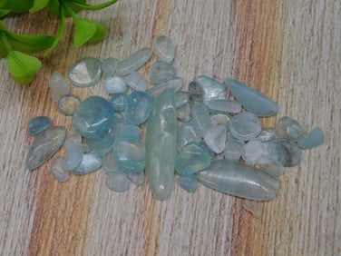 AQUAMARINE ROCK STONE LAPIDARY SPECIMEN