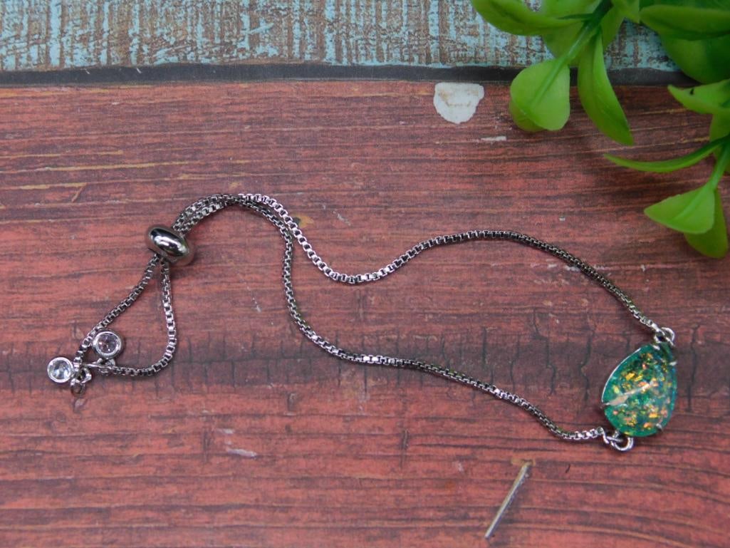 ADJUSTABLE BRACELET ROCK STONE LAPIDARY SPECIMEN: ADJUSTABLE BRACELET ROCK STONE LAPIDARY SPECIMEN