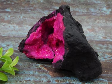 PINK GEODE ROCK STONE LAPIDARY SPECIMEN