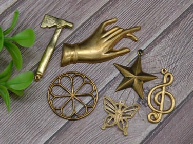MIXED PENDANTS AND STAMPING