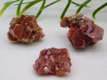 GEM VANADINITE 140 CARATS ROCK STONE LAPIDARY SPECIMEN