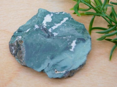 GREEN ZEBRA ROCK STONE LAPIDARY SPECIMEN