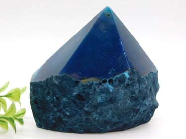 AGATE POINT ROCK STONE LAPIDARY SPECIMEN