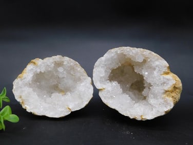 GEODE ROCK STONE LAPIDARY SPECIMEN