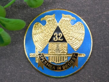 CABOCHON MEDALLION