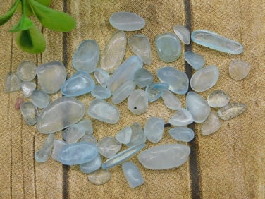AQUAMARINE ROCK STONE LAPIDARY SPECIMEN