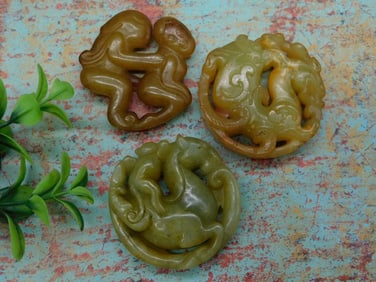 CARVED JADE ROCK STONE LAPIDARY SPECIMEN