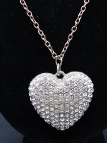 HEART NECKLACE