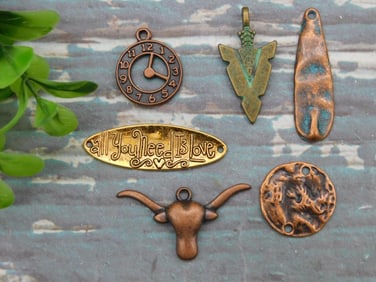 MIXED PENDANT LOT