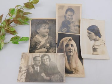 Lot of 5 Black-and-White Vintage Photographs