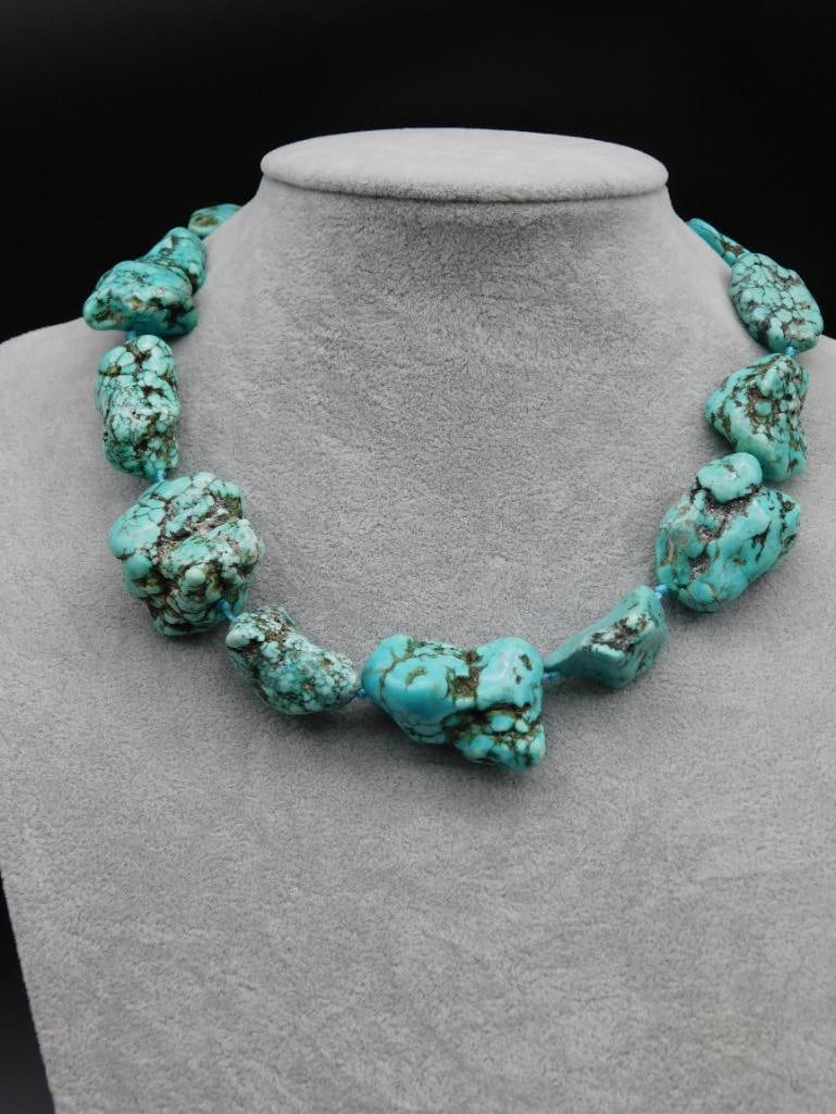 Chunky Turquoise Nugget Beaded Necklace: Chunky Turquoise Nugget Beaded Necklace