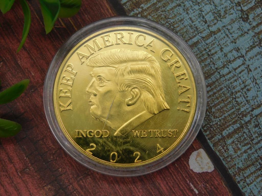 2024 Donald Trump Commemorative Gold-Tone Coin: 2024 Donald Trump Commemorative Gold-Tone Coin