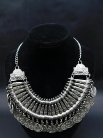 COIN AND PLANK NECKLACE