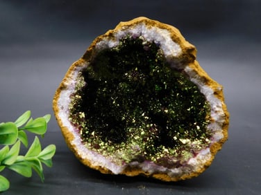 1 POUND PURPLE AND GOLD GEODE ROCK STONE LAPIDARY SPECIMEN