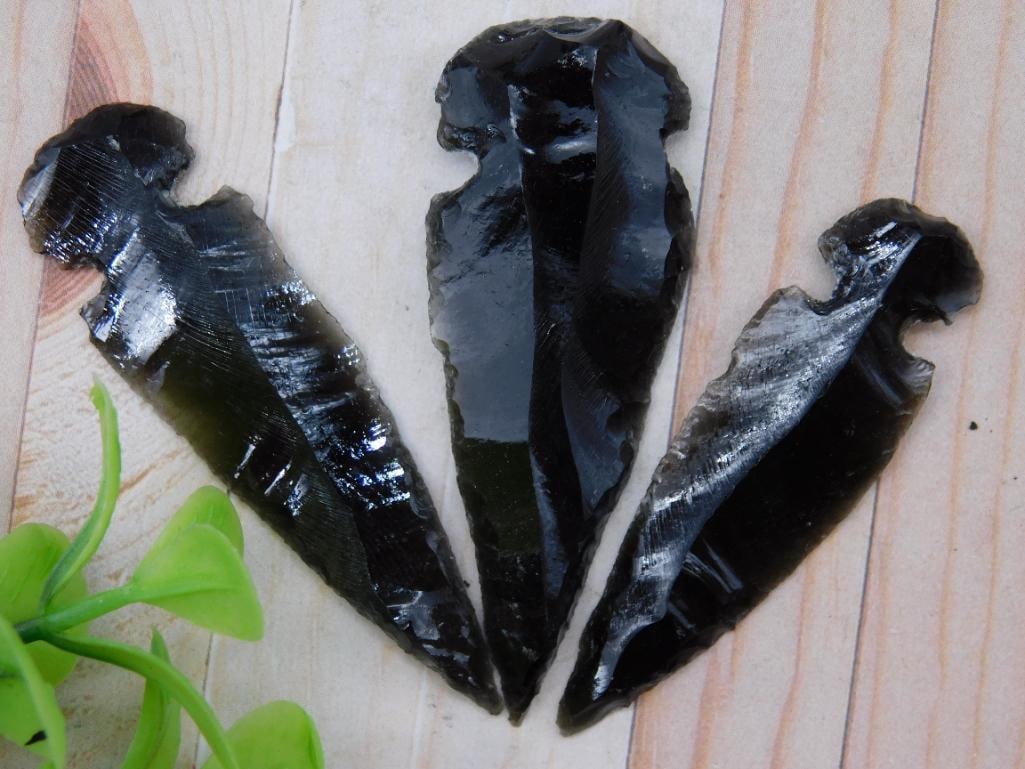 Three Obsidian Arrowheads ROCK STONE LAPIDARY SPECIMEN: Three Obsidian Arrowheads ROCK STONE LAPIDARY SPECIMEN