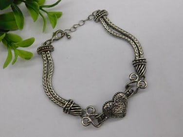 Vintage-Style Silver-Tone Heart Bracelet