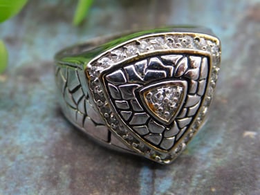 Triangular Sterling Silver Ring with Textured Pattern