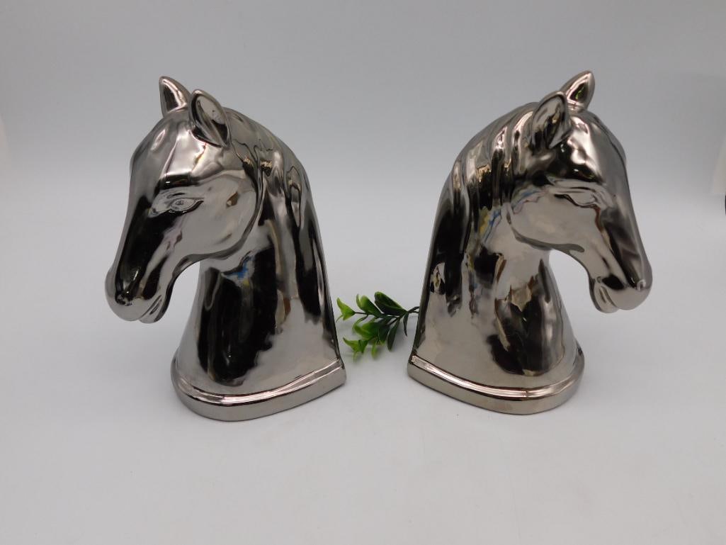HORSE HEAD BOOKENDS: HORSE HEAD BOOKENDS