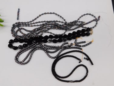 BEADS ROCK STONE LAPIDARY SPECIMEN