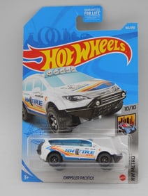 Hot Wheels Chrysler Pacifica HW Metro 1:64 Scale