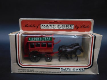 Days Gone Liptons Teas Horse and Cart Model in Box