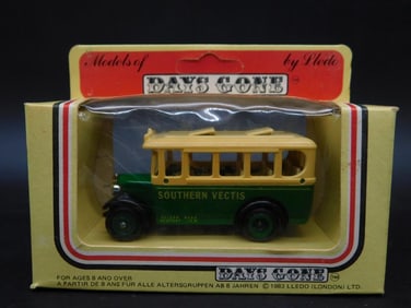 Lledo Days Gone Southern Vectis Bus in Original Box