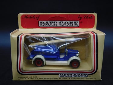 Days Gone By Lledo Blue Delivery Truck in Original Box