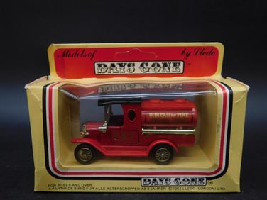 Models of Days Gone Diecast Fire Truck in Original Packaging