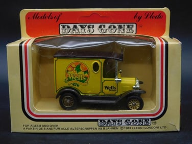 Lledo Days Gone Wells Fargo Model Car in Box