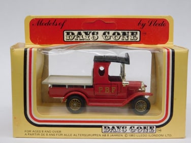 1981 Lledo Days Gone Model PBE Truck in Box