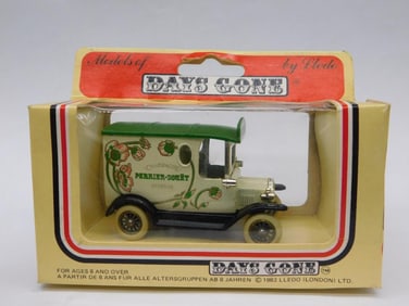 1983 Lledo Days Gone Model Perrier-Jouet Van