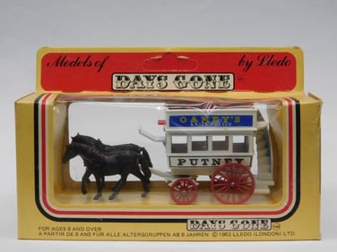 Lledo Days Gone Horse-Drawn Putney Omnibus Model