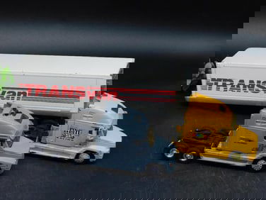 Diecast Trucks with TRANSvan Trailer