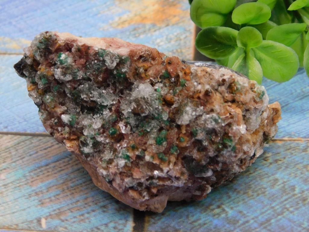 ROCK STONE LAPIDARY SPECIMEN: ROCK STONE LAPIDARY SPECIMEN