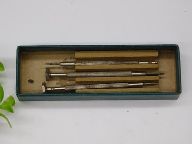 Vintage Set of Jewel Screw Drivers No. 291 in Box