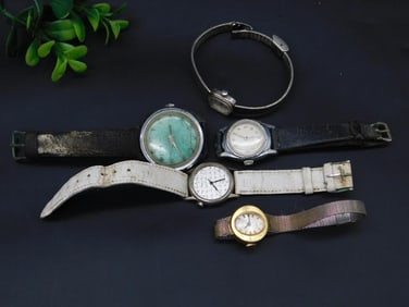 Vintage Wristwatch Lot with Mixed Styles and Conditions Watchmaker Watchmaking Tools