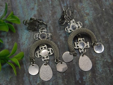 Vintage Dangle Clip-On Earrings with Textured Accents