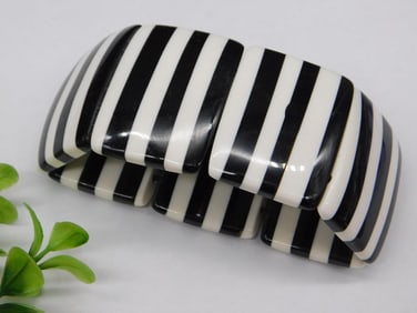 Black and White Striped Stretchable Bracelet