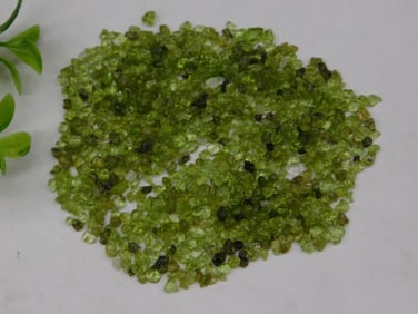 Loose Peridot Gemstone Lot ? 25 Grams