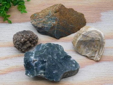 MIXED LOT ROCK STONE LAPIDARY SPECIMEN