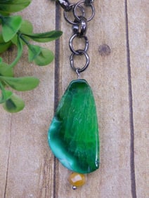 GREEN FIRE AGATE PENDANT ON CHAIN NECKLACE