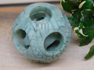 CARVED JADE PUZZLE BALL ROCK STONE LAPIDARY SPECIMEN