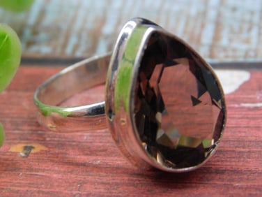 Sterling Silver Ring with Faceted Teardrop Gemstone