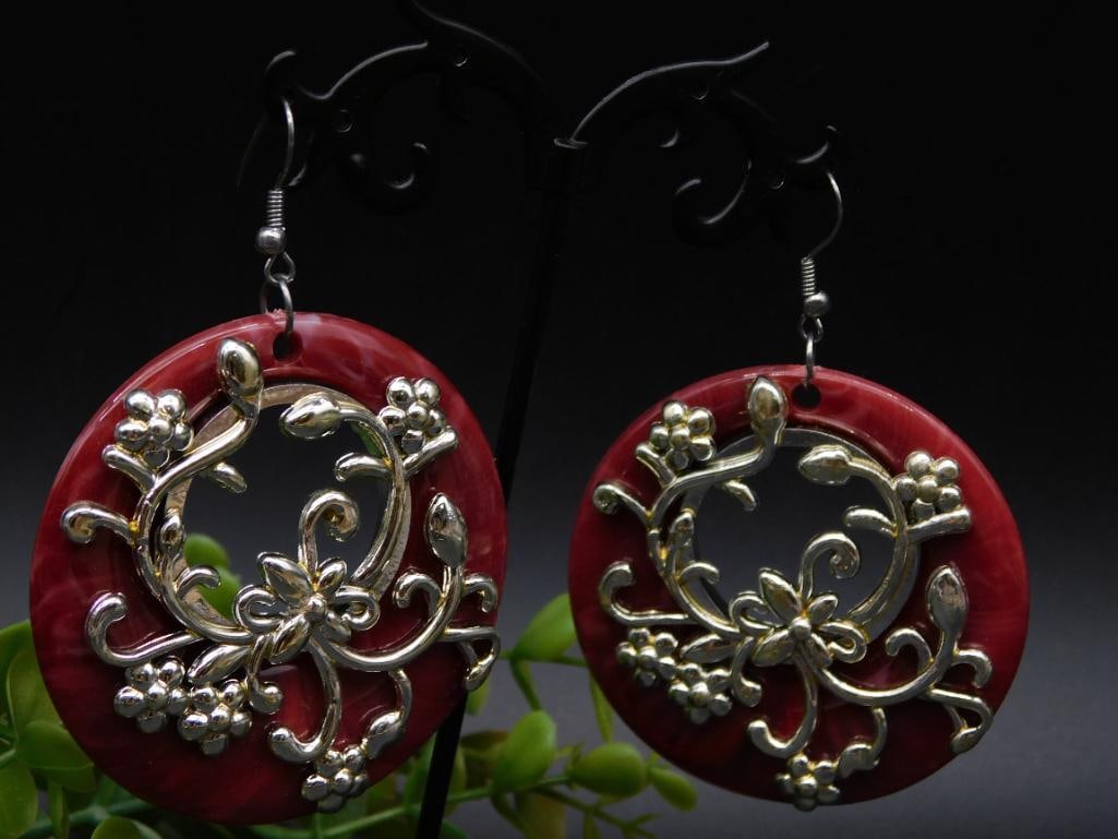 Red Circular Dangle Earrings with Floral Design: Red Circular Dangle Earrings with Floral Design