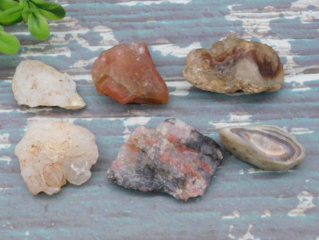 MIXED ROUGH ROCK ROCK STONE LAPIDARY SPECIMEN: MIXED ROUGH ROCK ROCK STONE LAPIDARY SPECIMEN