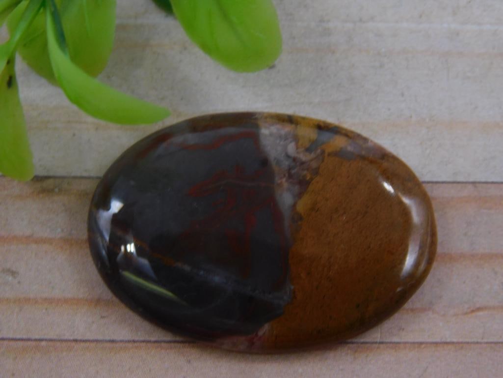 CABOCHON ROCK STONE LAPIDARY SPECIMEN: CABOCHON ROCK STONE LAPIDARY SPECIMEN