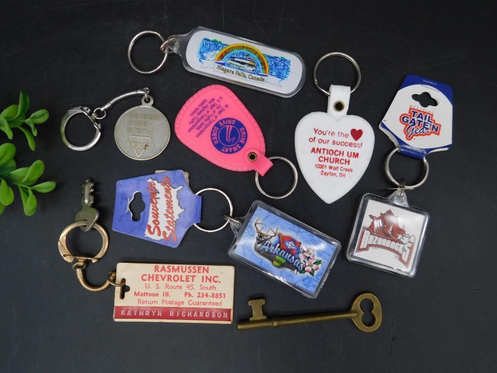 MIXED KEYCHAINS: MIXED KEYCHAINS