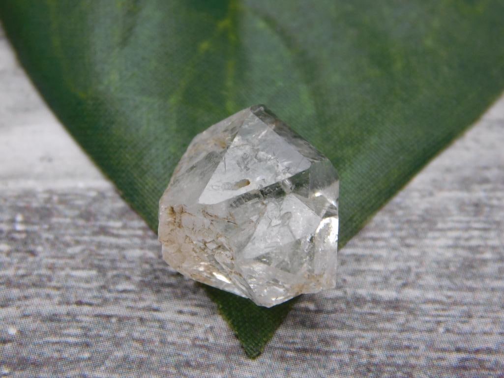 HERKIMER DIAMOND ROCK STONE LAPIDARY SPECIMEN: HERKIMER DIAMOND ROCK STONE LAPIDARY SPECIMEN