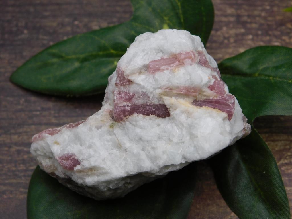 PINK TOURMALINE ROCK STONE LAPIDARY SPECIMEN: PINK TOURMALINE ROCK STONE LAPIDARY SPECIMEN