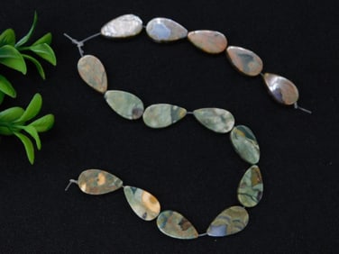 STONE BEADS ROCK STONE LAPIDARY SPECIMEN